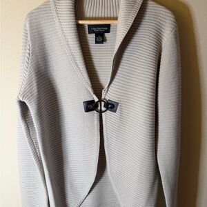 Celina Yang Women’s Medium Beige Open cardigan sweater with a ring clasp